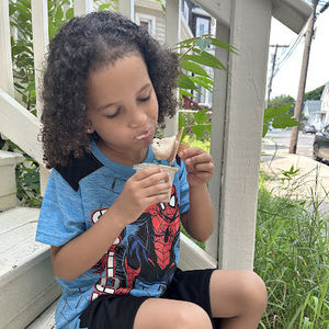 Meet your Posher, Nora